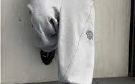 Kroen Clothing: Urban Elegance and Everyday Comfort