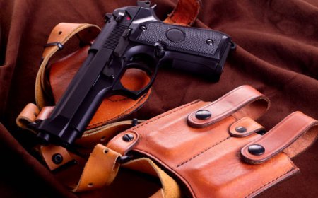 Choosing the Perfect Leather Holster: Comfort, Craftsmanship & Style