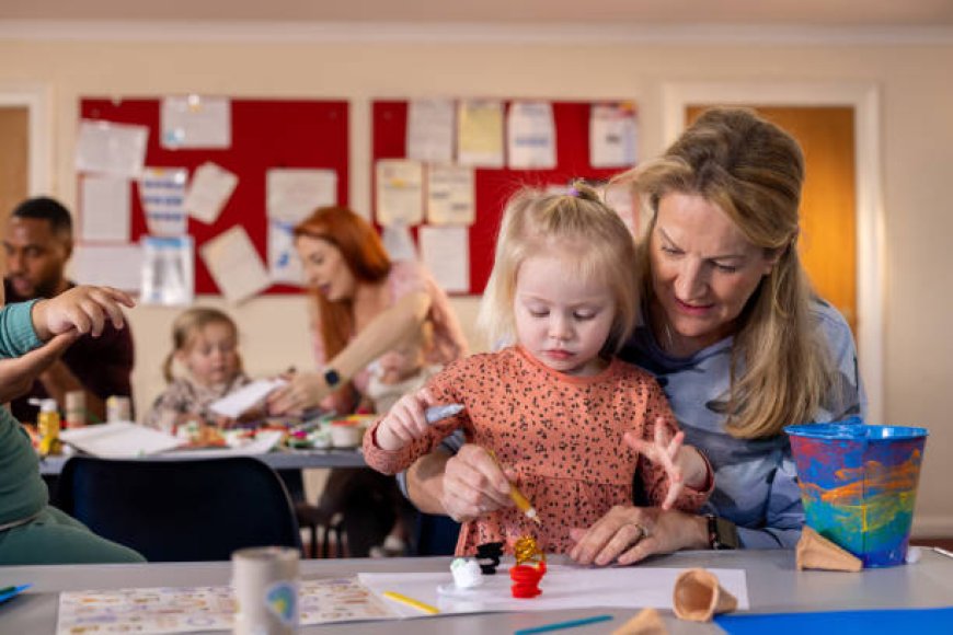 Mini Masterpieces: How Art Nurtures Confidence and Imagination in Nursery